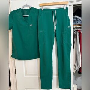 Women's Green Scrub Set